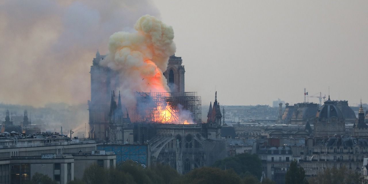 Les incendies de lieux de culte catholiques en Europe : une conspiration inquiétante ?