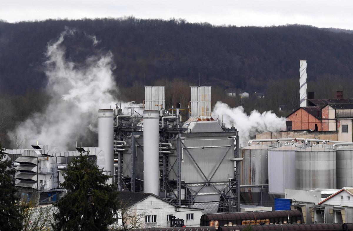 Le naufrage économique français : la papeterie Condat plonge dans le redressement judiciaire